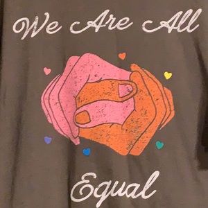 LIFE CLOTHING CO. “We are all equal” T-Shirt Large